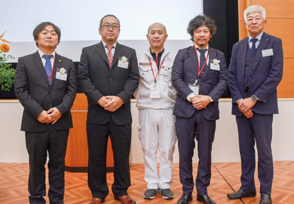 優良従事者４人を表彰 磯子で「事業人のつどい」〈横浜市金沢区・横浜市磯子区〉（タウンニュース）｜ｄメニューニュース（NTTドコモ）