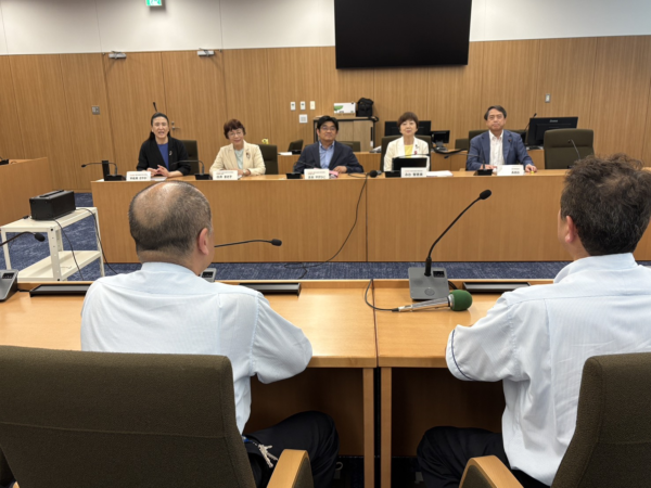 公共交通を守るためにもバス運転手の労働条件改善を　横浜市交通授業員労働組合と懇談 ｜ 市政ニュース｜日本共産党 横浜市会議員団